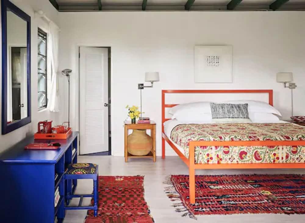 جولدن روك إن