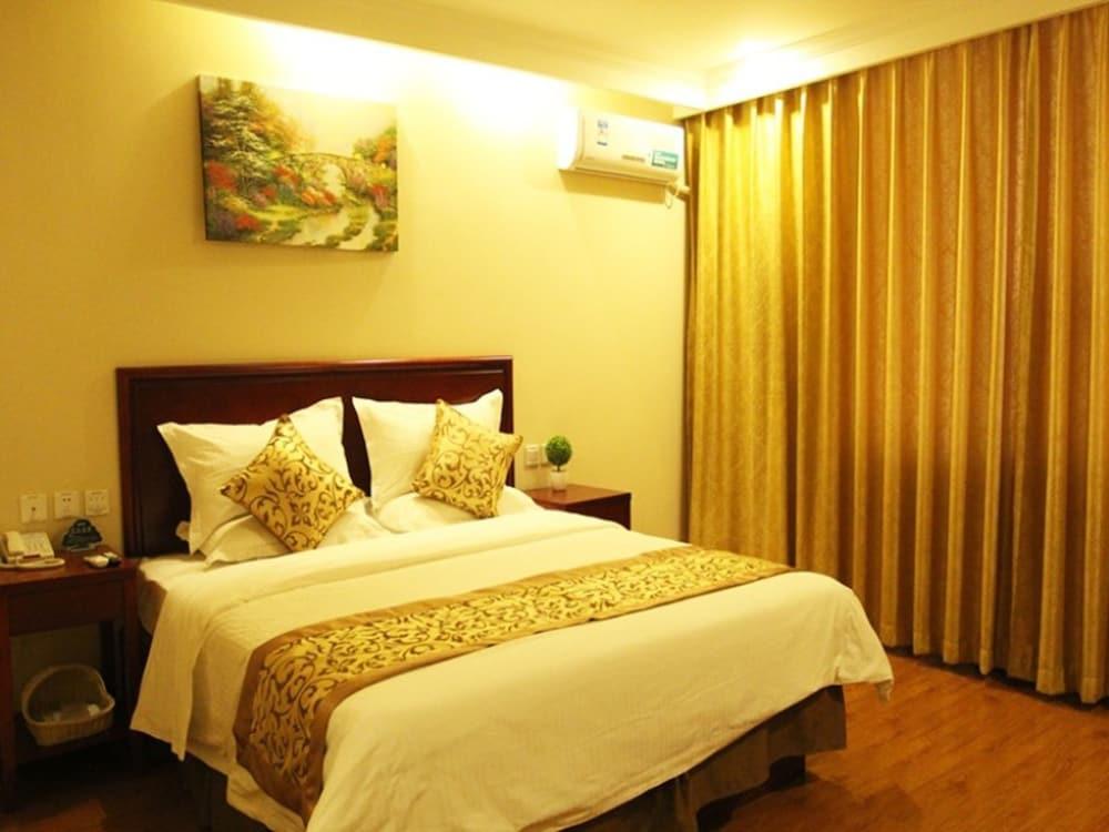 GreenTree Inn ZhangJiaKou XiaHuaYuan District XinChen Road Express Hotel Featured Image