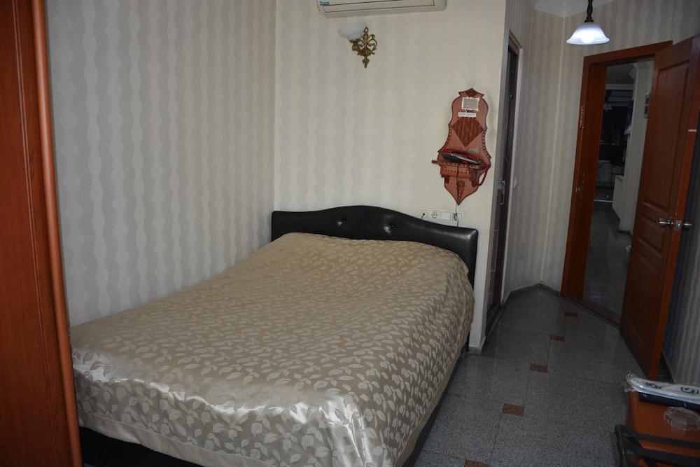 Sadikoglu Oteli Room