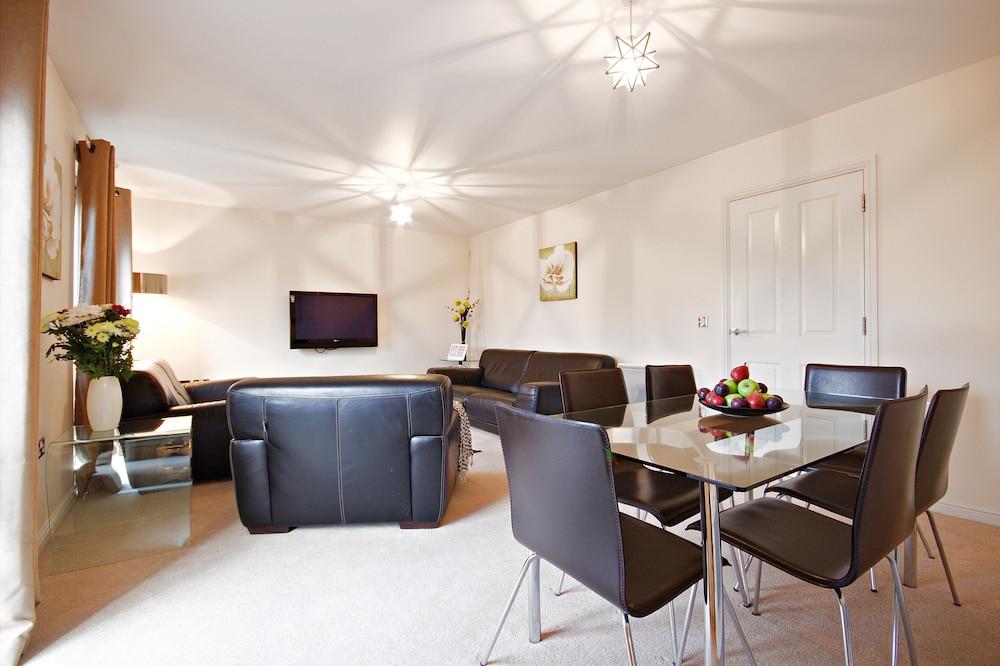 Trevelyan Court