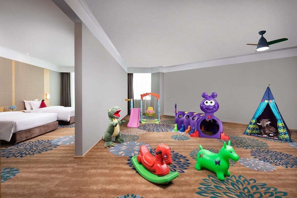 Ramada Encore Wyndham Linyi Room