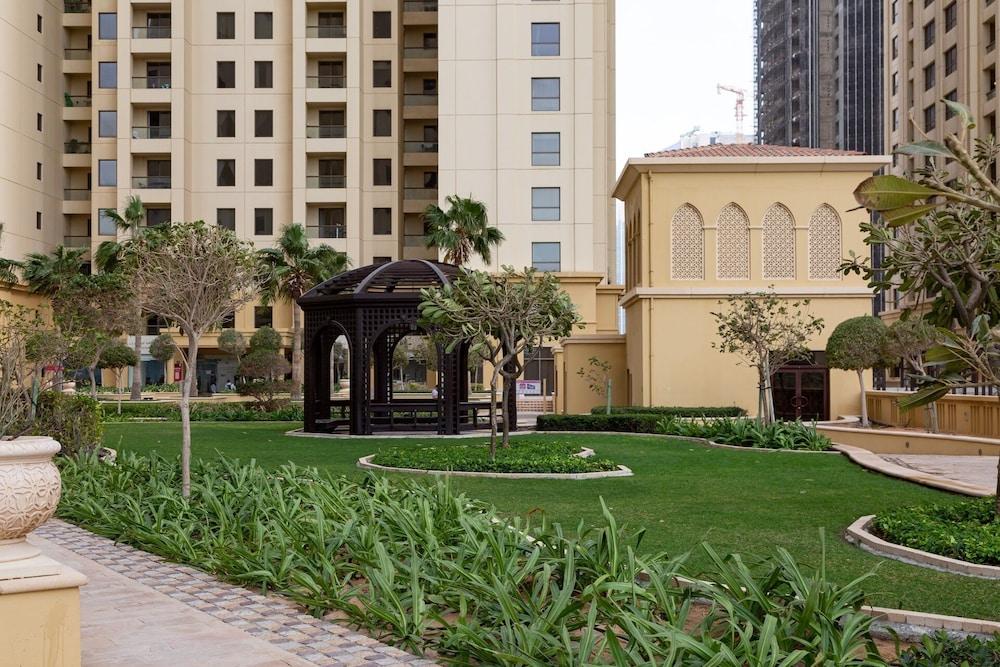 Simple Yet Elegant Studio Apartment in JBR Exterior