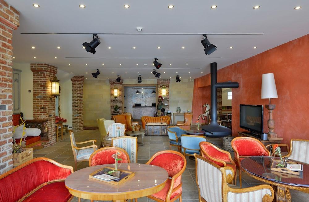 رينج هوتل ألبينهوف منطقة الانتظار في الردهة