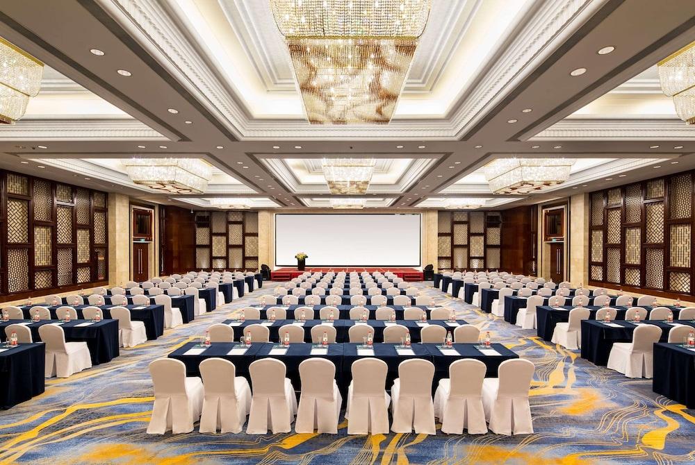 ويندام تشوجي ويست