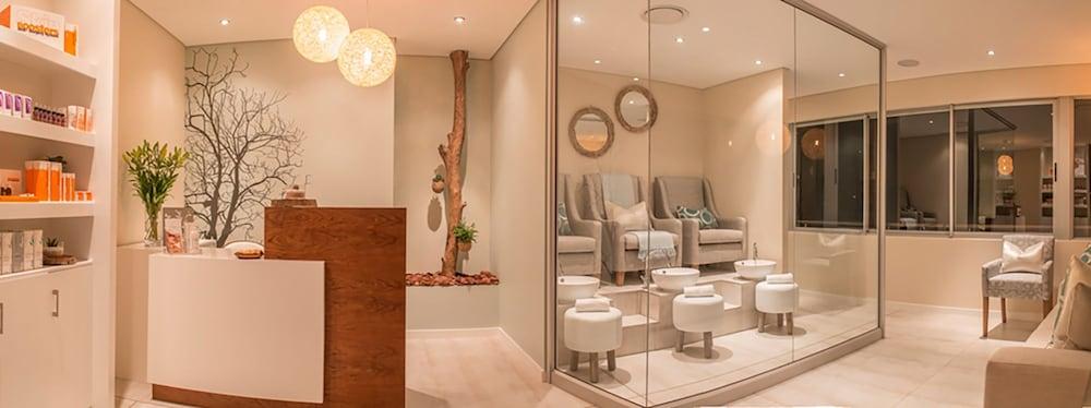 Evolved Luxury Accommodation Spa