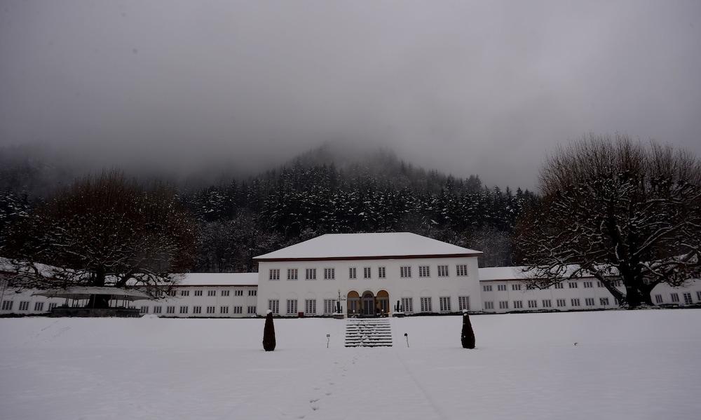 The Lalit Grand Palace Srinagar Exterior