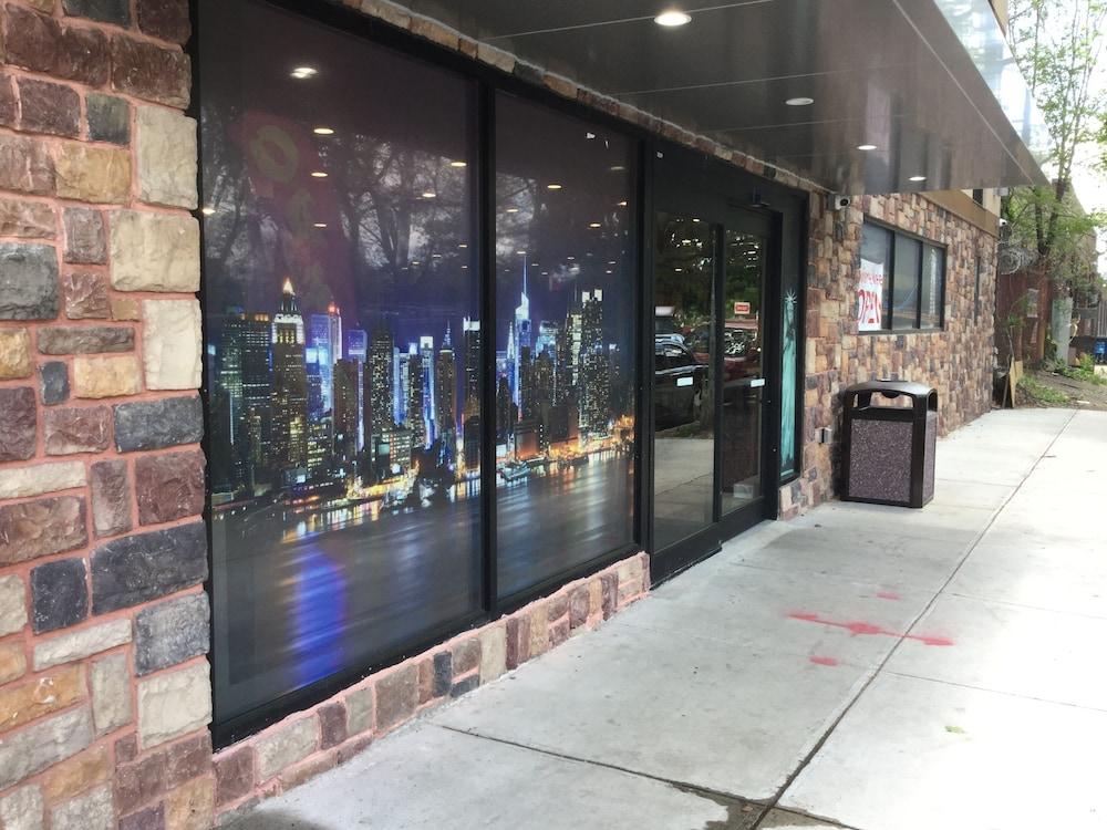 Ramada by Wyndham Bronx Terminal Exterior