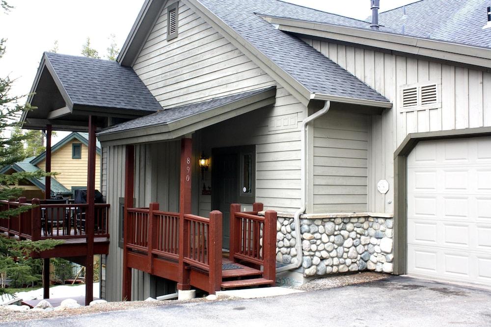 White Wolf 890 By Peak Property Management