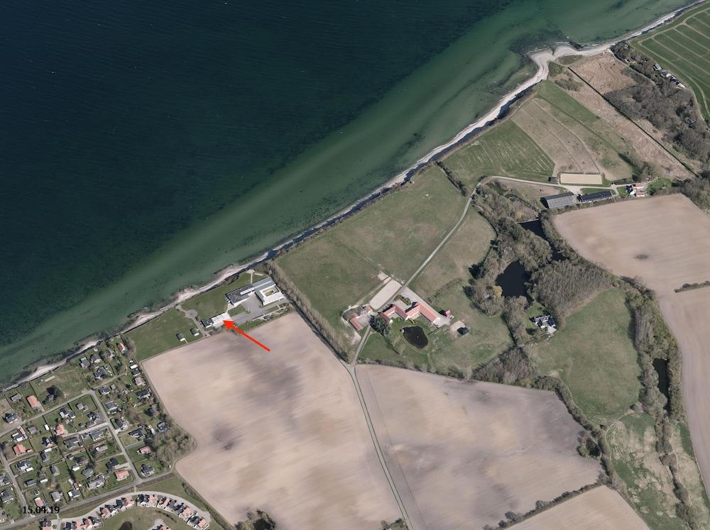 بيتشفرونت ريتريت إ ي ي2 بدرومز، سي فيو المنطقة الخارجية