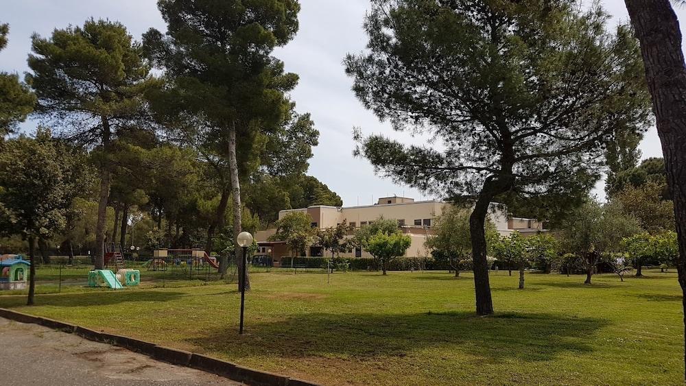 أوبرا دون فينشينسو غروسي الصورة الأساسية