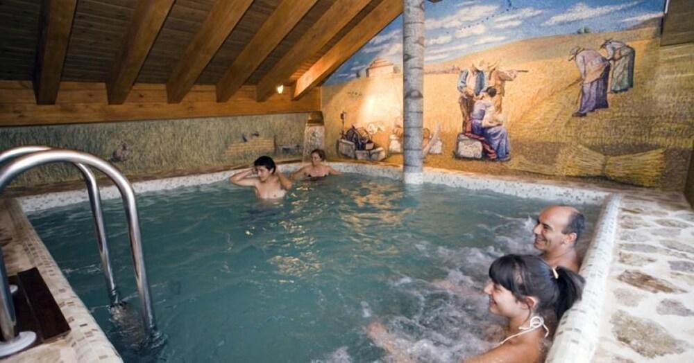 Posada Los Condestables Indoor Pool