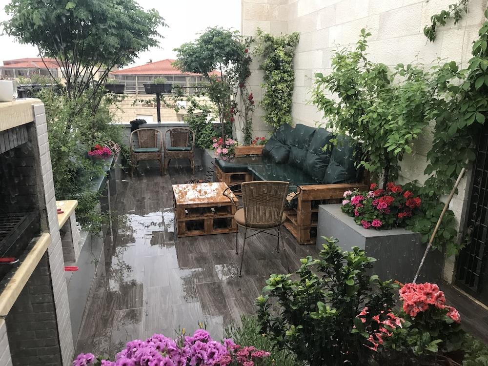 ذا روف توب الصورة الأساسية