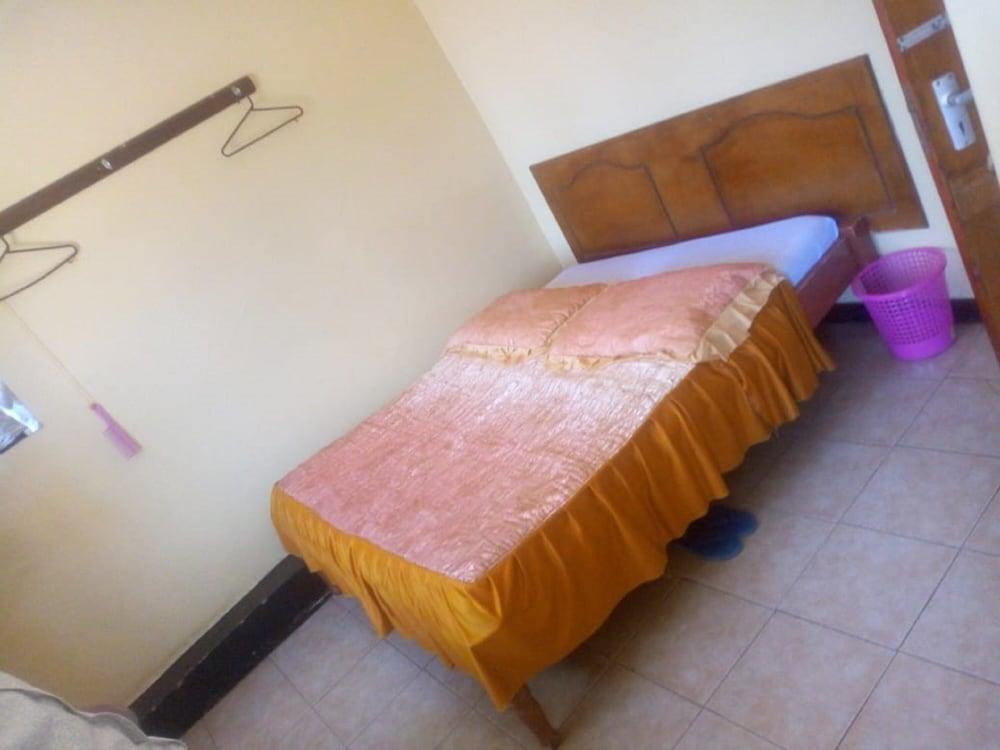 Kikuyu Guest House Room