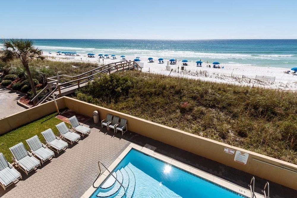 سمرلاين كوندومينيومز باي بانهاندل جيتاوايز