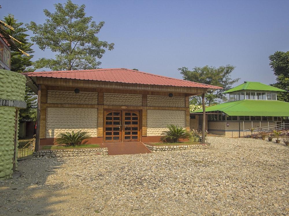 OYO 24391 Resort Gorumara Nest