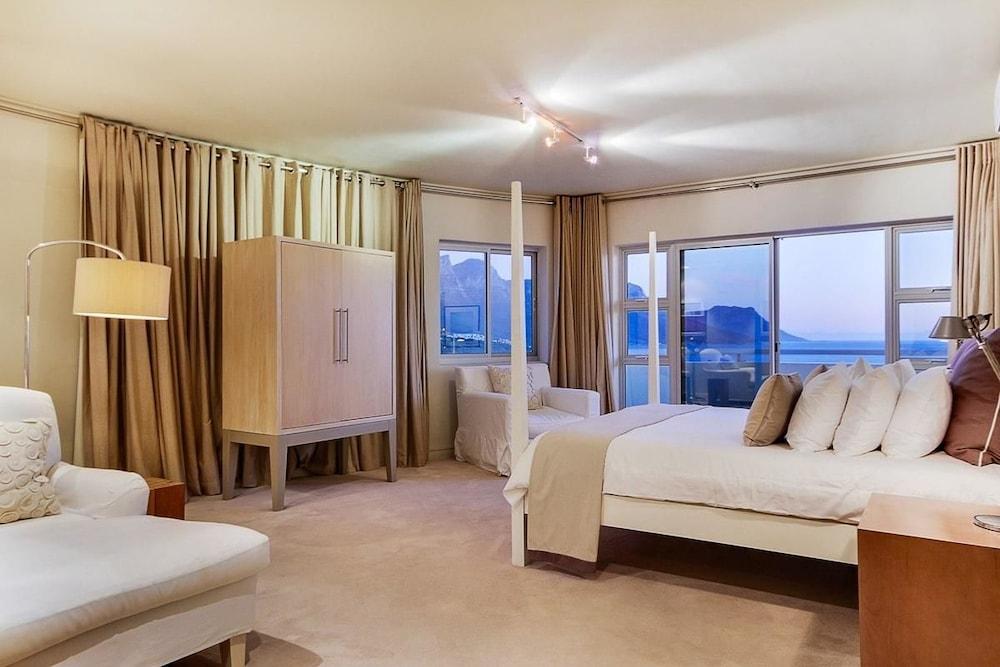 Dunmore Views Room