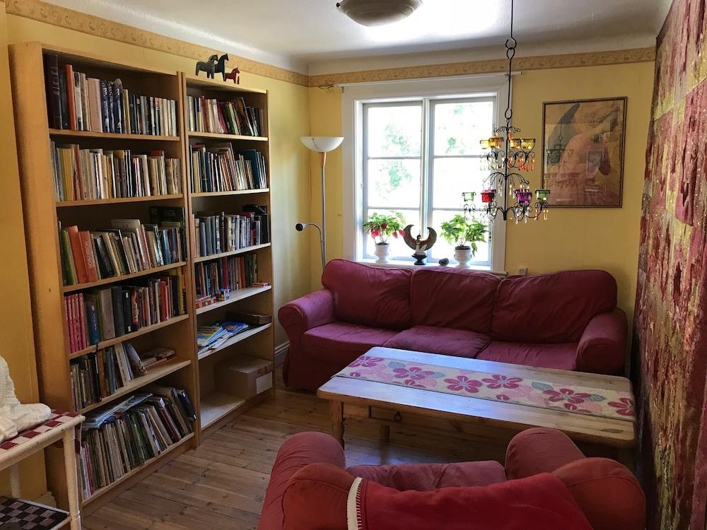 غاربنبيرغس بد آند بريكفاست منطقة الجلوس في الردهة