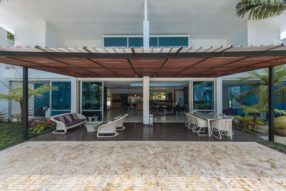 Finca San Miguel by Nomad Guru Interior Entrance