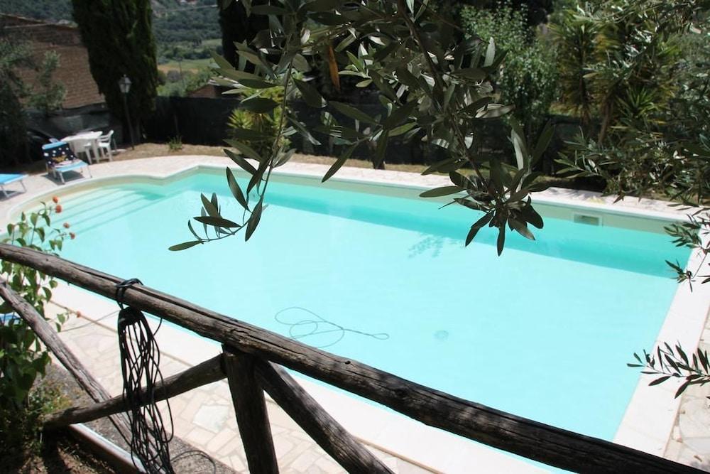 فيلا جابرييلا بد آند بريكفاست زحليقة مائية