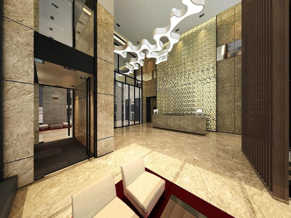 Holiday Inn Express Hong Kong Mongkok by IHG Lobby