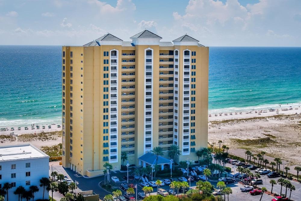 Emerald Isle Exterior