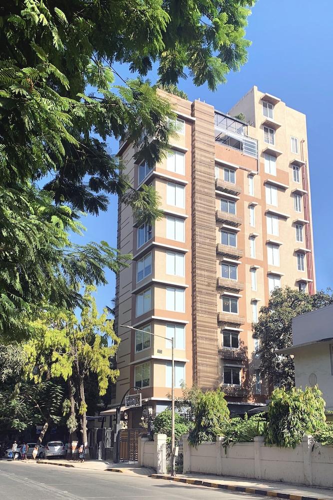 ثيوري 9 بريميوم سيرفيسد أبارتمنتس باندرا الصورة الأساسية