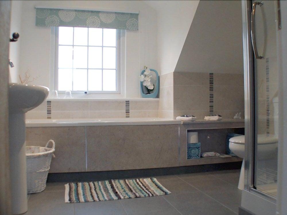 بين للين بد آند بريكفاست حمام