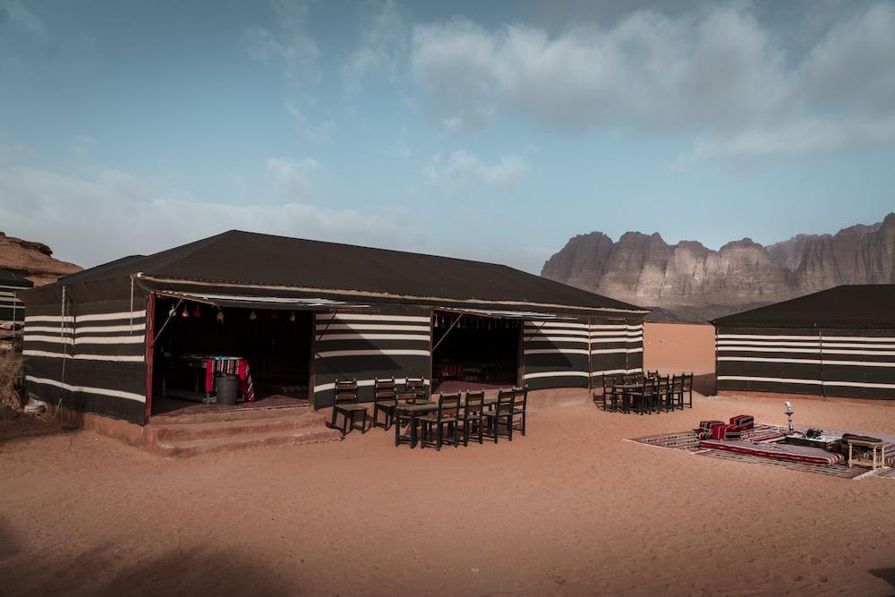 Mohammed Mutlak Camp Exterior detail