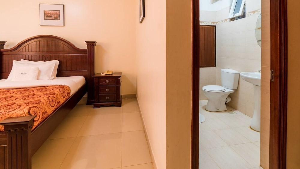 Trendy Deluxe Single Rooms In Masaka - 1 Room