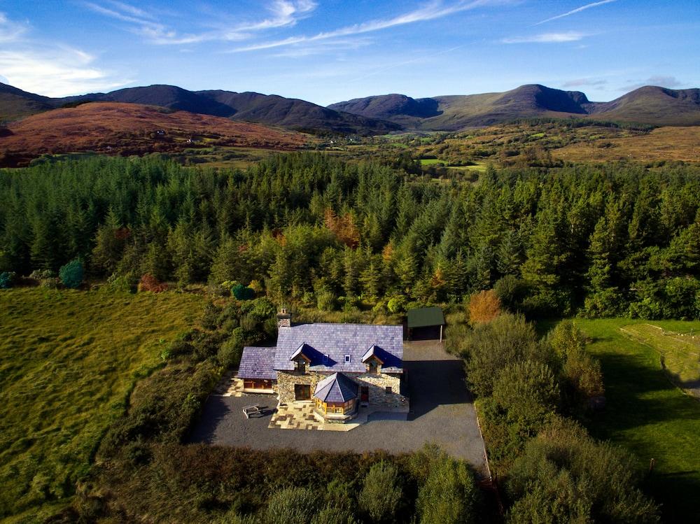 Alaind Lodges Aerial View
