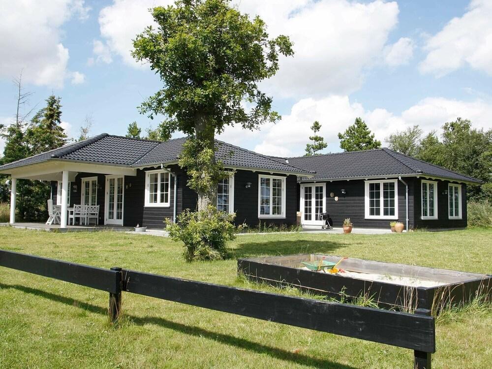 Spacious Holiday Home in Hals With Swimming Pool Exterior
