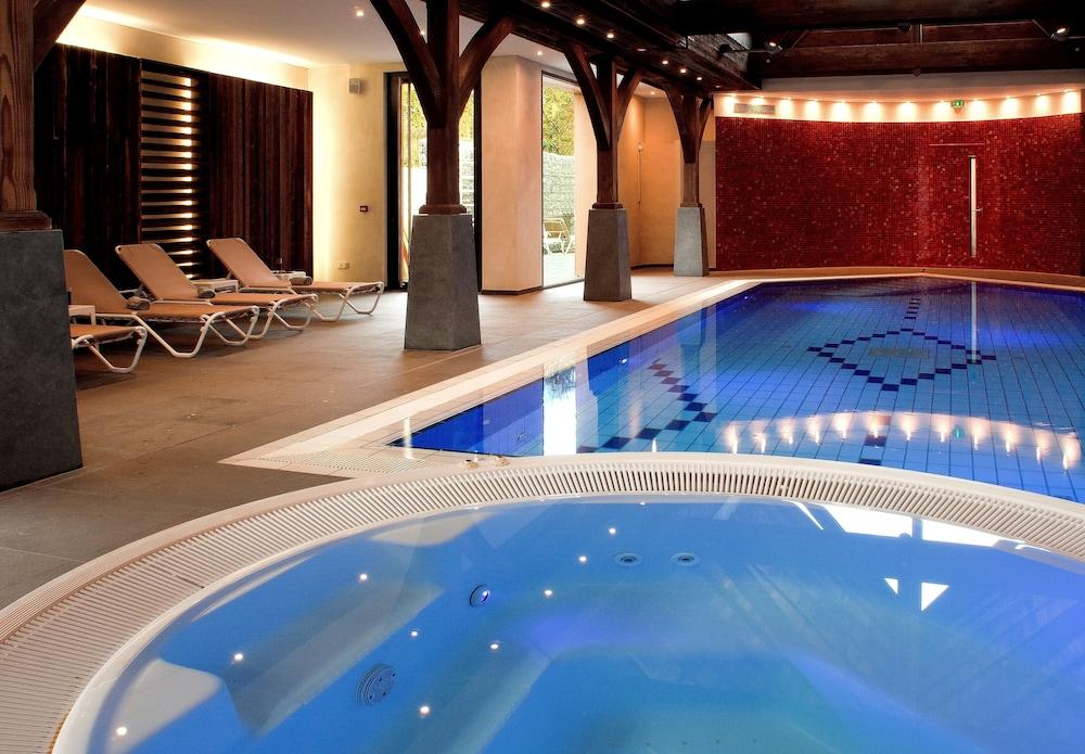 Le Parc Indoor Pool