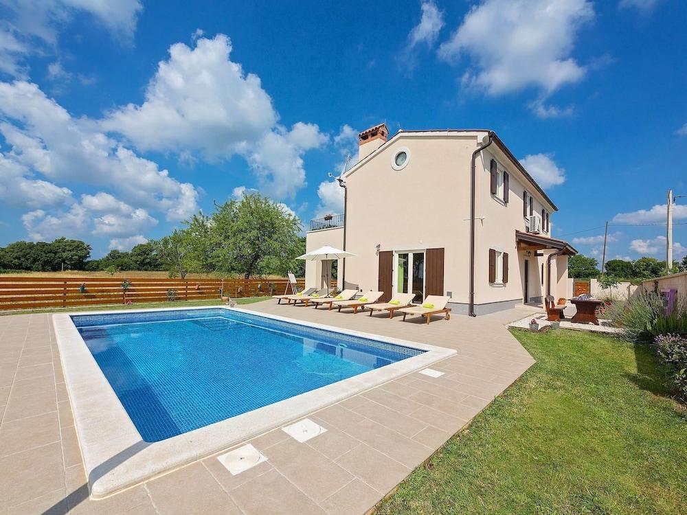 Lovely Villa in Barban With Swimming Pool