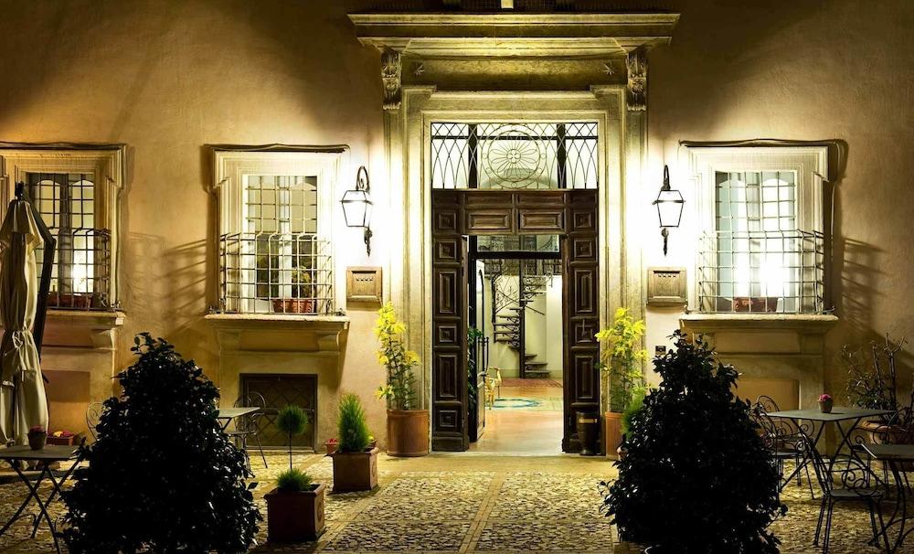 أنتيكا ديمورا ألا روكا