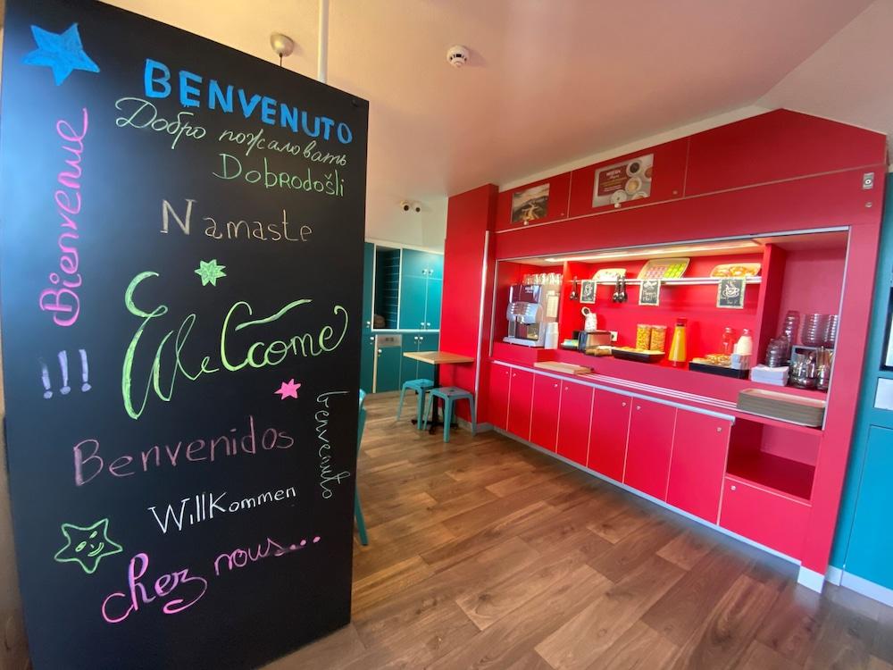 hotelF1 Laval Lobby