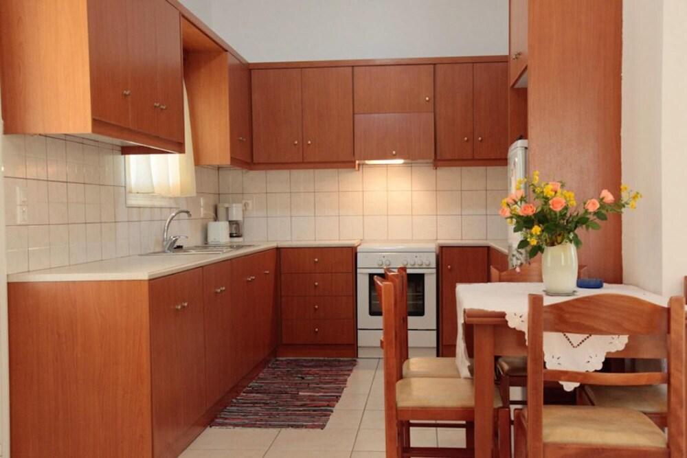 Villa Dimitris Large Private Pool Walk to Beach Sea Views A C Wifi Car Not Required Eco-frien - 1923 Room