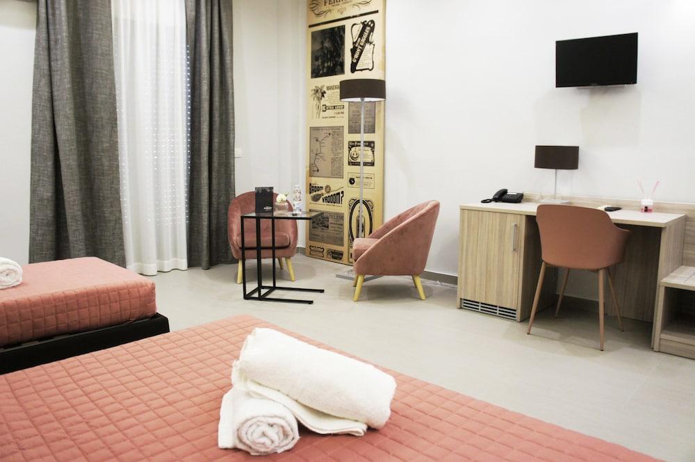 Albergo D'Onofrio Room