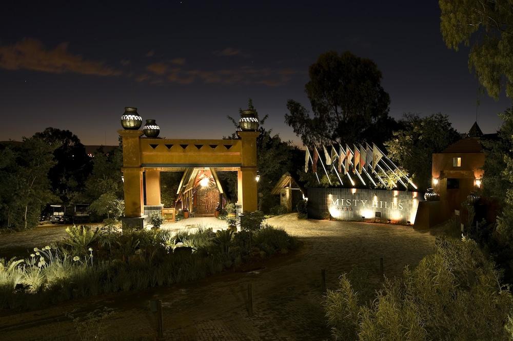 ميستي هيلز كنتري هوتل