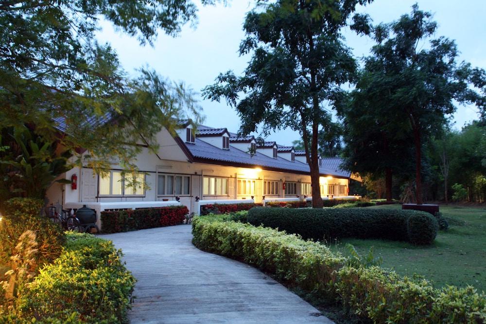27 Resort