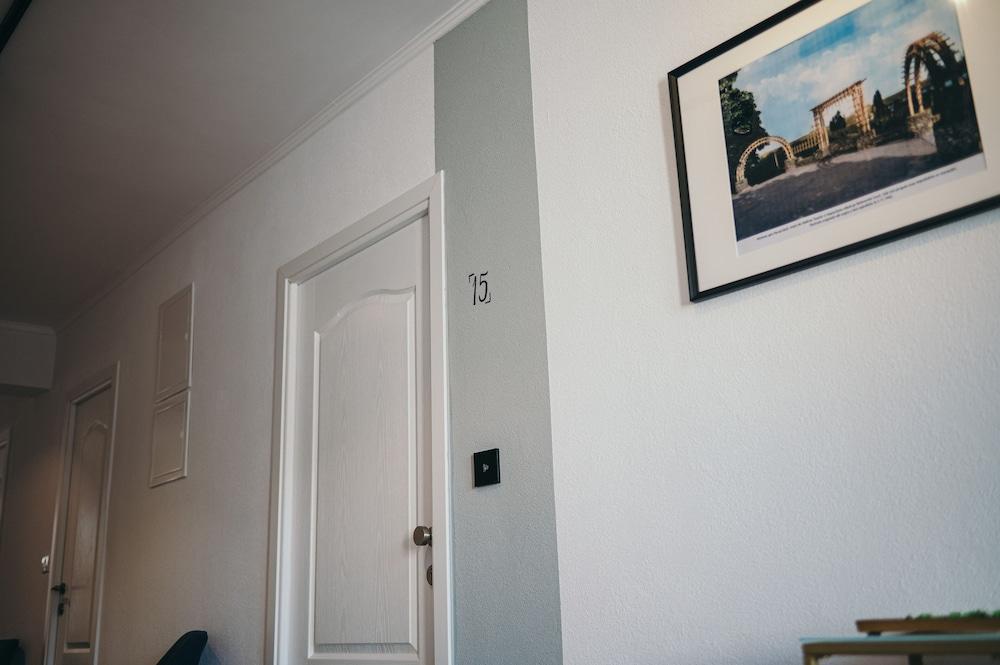 NEST Guesthouse