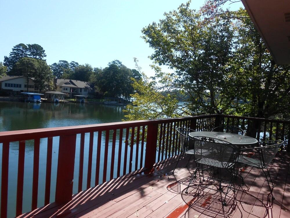 Lakefront Home With Hot Springs Village Sports & Recreation Facilities Access - Unit 0446 by Redawning