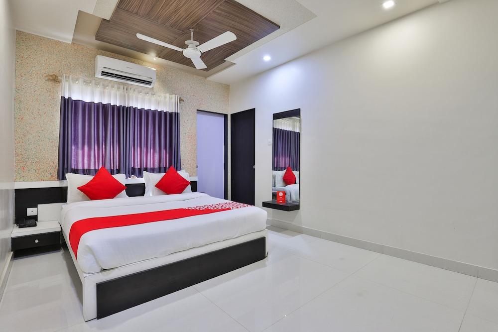 OYO 18807 Vrajbhoomi