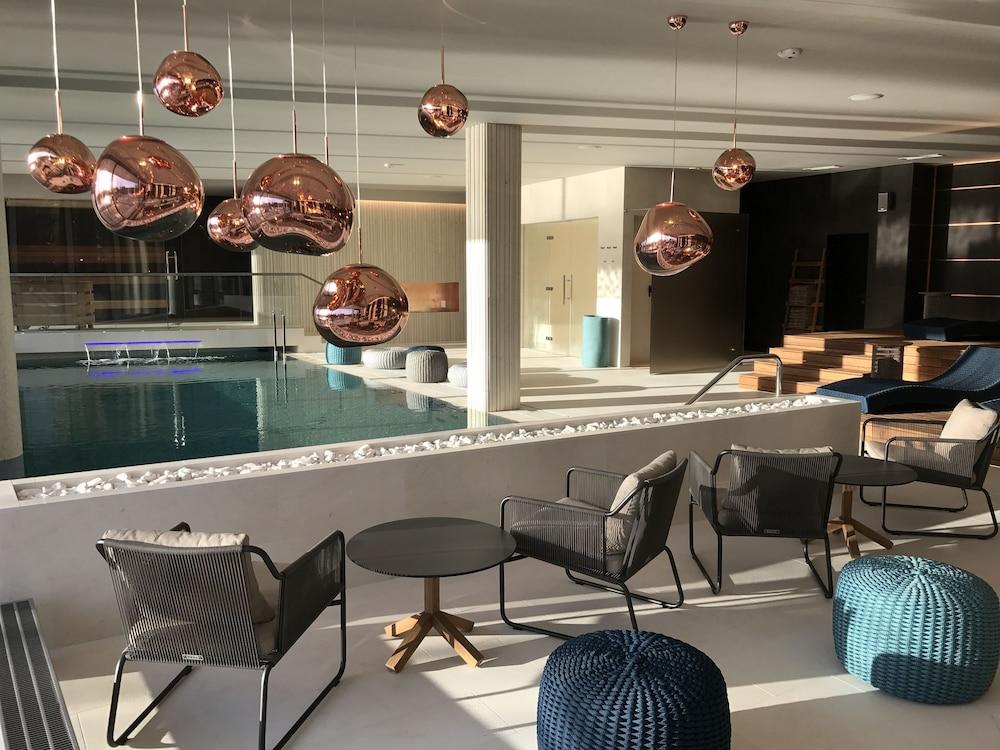 كريستال هاوس سويت هوتل آند سبا حمام سباحة مغطى