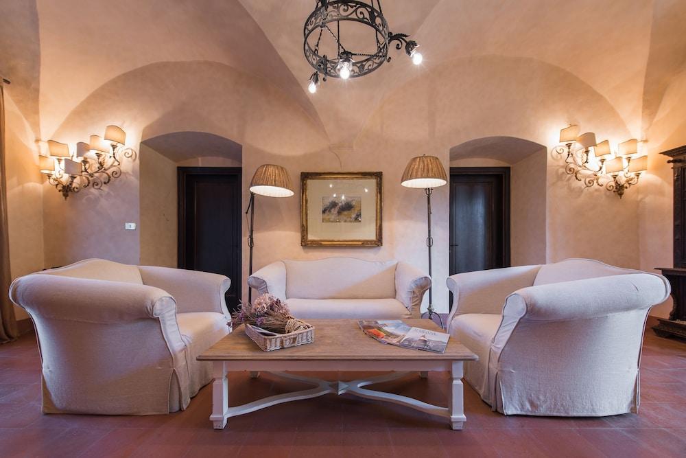 Borgo di Pietrafitta Relais Lobby Sitting Area