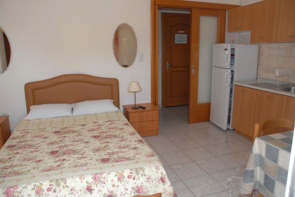 Anestis Apartments