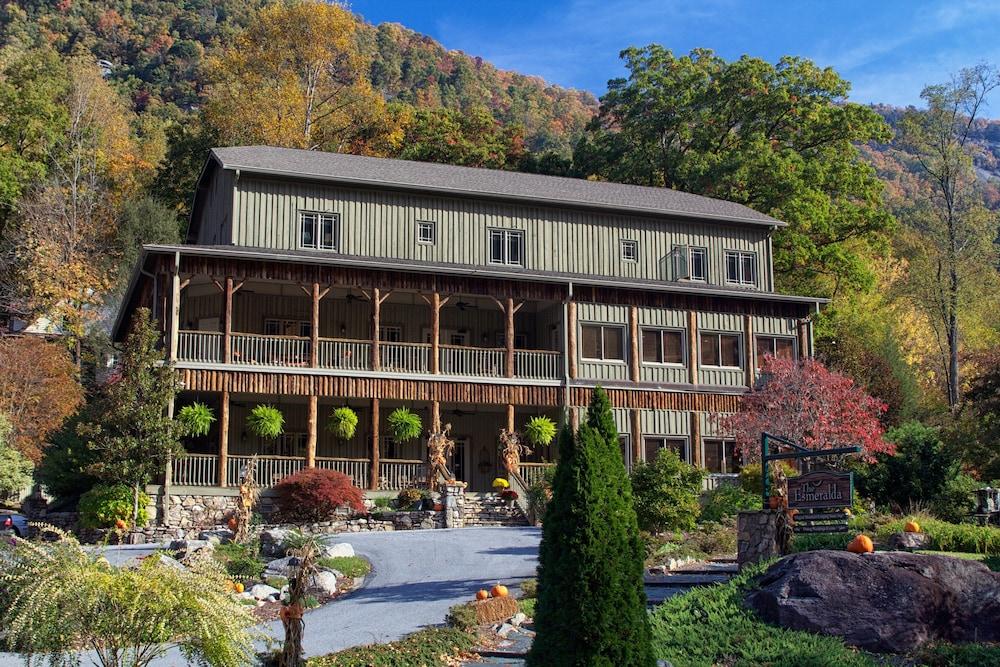 The Esmeralda Inn at Lake Lure