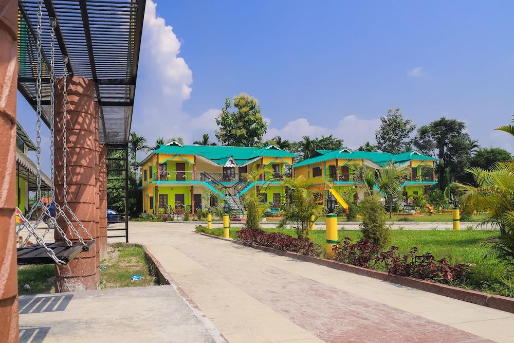 Resort Trimurti Exterior