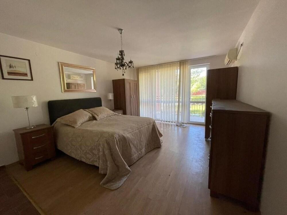 Seaside Studio Apartment in Ravda Featured Image