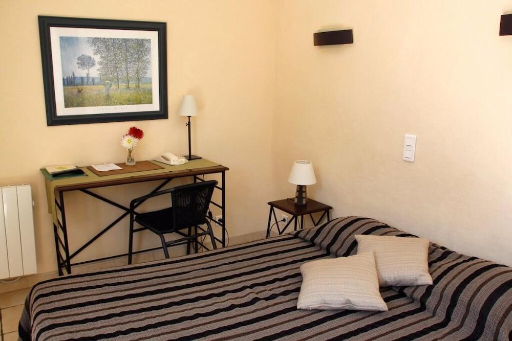 Hôtel des Crêtes de Pignols Room