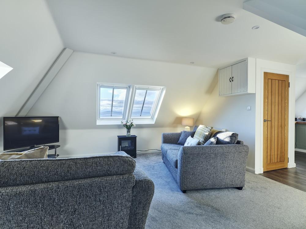 Monkstadt No 9 - Pretenders Escape Interior